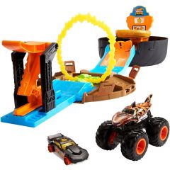Mattel Hot Wheels GVK48  Набор Автотрек Трюковая арена