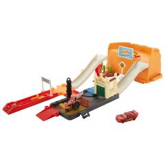 Hot Wheels HDP02 Набор игровой City Super Twist Tire Shop