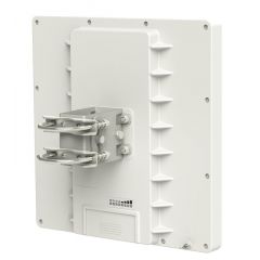 Mikrotik QRT 5 with 24dbi 5GHz antenna, High Gain Dual Chain 802.11an wireless, 600MHz, 64MB RAM, 1xGigabit LAN, POE, PSU, pole mount, RouterOS L4