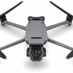 (956446) DJI Mavic 3 Pro FMC+Controller Pro 5.5” - Portable Drone,DJI RC Pro 5.5”,48MP 4K/60fps 70mm eq.,20MP 5.1K/50fps 24mm eq.,12MP 4K/60fps 166mm eq. cams,f/2.8–f/11,max.6000m height/28km flight dist./75.6kmph speed,flight 43min,Bat5000mAh,958g (3 bat