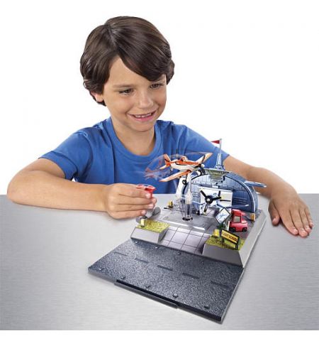 Mattel BFM30 Игровой набор «Идем на взлет» для героев «Самолетики» Mattel BFM30 Игровой набор «Идем на взлет» для героев «Самолетики»