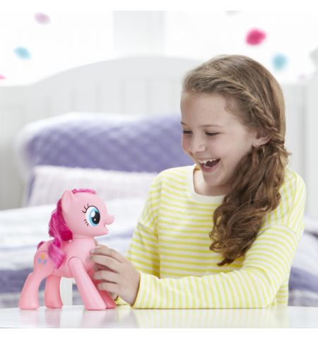 Hasbro My Little Pony E5106 Интерактивная игрушка Hasbro My Little Pony Смеющаяся Пинки Пай
