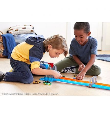 Mattel Hot Wheels GFH85 Автомобильный трек Mattel Hot Wheels Двойная петля Mattel Hot Wheels GFH85 Автомобильный трек Mattel Hot Wheels Двойная петля