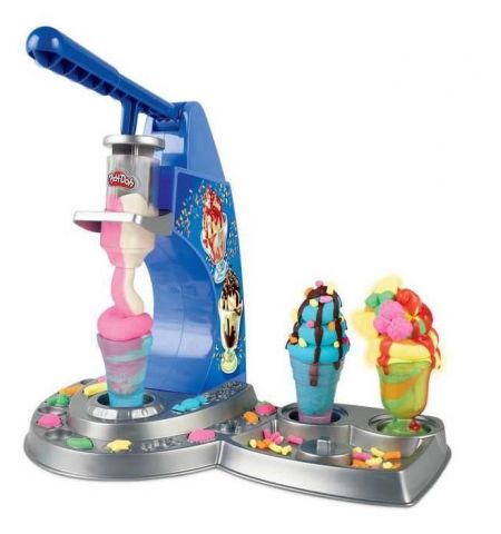 HASBRO Play-Doh E6688 Набор игровой "Мороженое с глазурью"