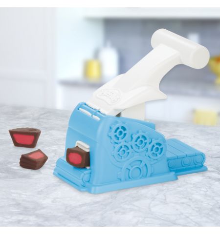 Hasbro Play-Doh E9844 Игровой набор Фабрика конфет Hasbro Play-Doh E9844 Игровой набор Фабрика конфет