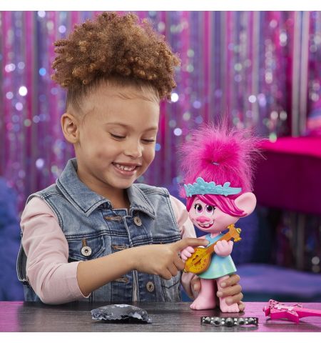 Hasbro TROLLS E9411- Кукла Тролли "Поющая Розочка"