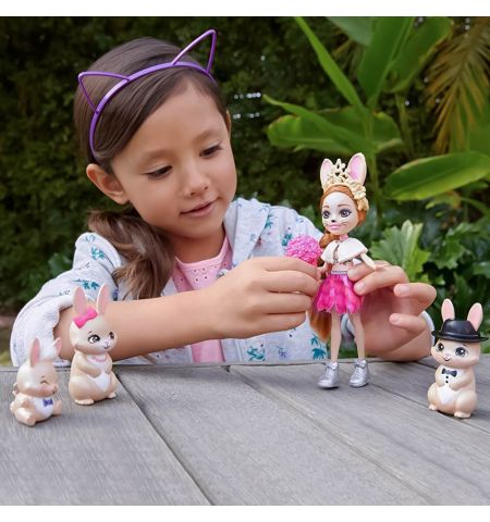 Mattel Enchantimals GYJ08 Игровой набор Семья кролика Бристал Mattel Enchantimals GYJ08 Игровой набор Семья кролика Бристал