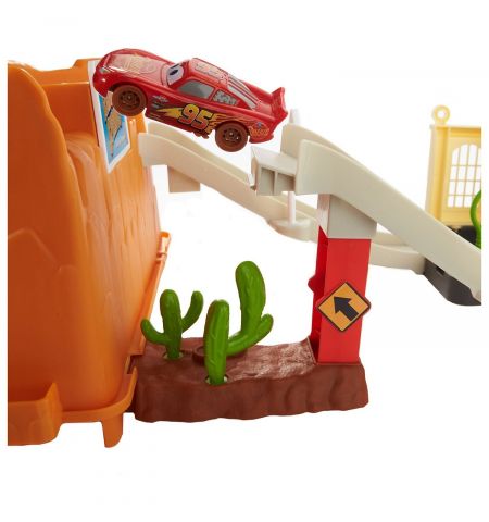 Hot Wheels HDP02 Набор игровой City Super Twist Tire Shop Hot Wheels HDP02 Набор игровой City Super Twist Tire Shop