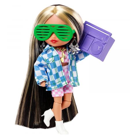 Barbie HGP65 Кукла Extra Minis Модница в зеленом костюме с принтом смайликов, 15 см Barbie HGP65 Кукла Extra Minis Модница в зеленом костюме с принтом смайликов, 15 см