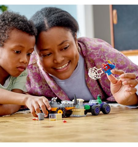 Lego Super Heroes 10782 Конструктор Схватка Халка и Носорога на грузовиках Lego Super Heroes 10782 Конструктор Схватка Халка и Носорога на грузовиках