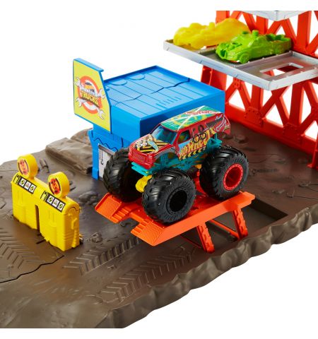 Hot Wheels HFB12 Набор игровой Blast Station Playset