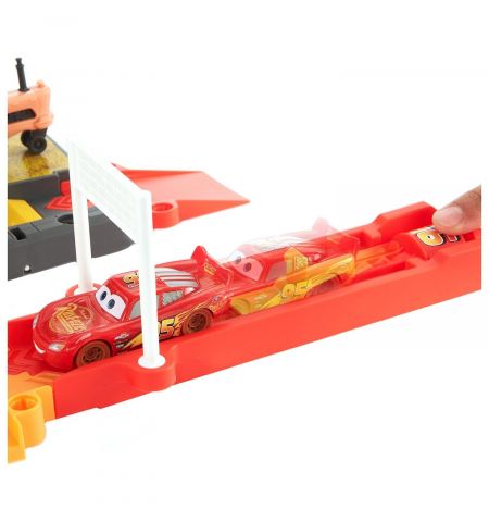Hot Wheels HDP02 Набор игровой City Super Twist Tire Shop Hot Wheels HDP02 Набор игровой City Super Twist Tire Shop