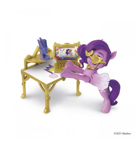 My Little Pony F3883 Игровой набор Королевская спальня Принцессы Петалс с сюрпризом My Little Pony F3883 Игровой набор Королевская спальня Принцессы Петалс с сюрпризом
