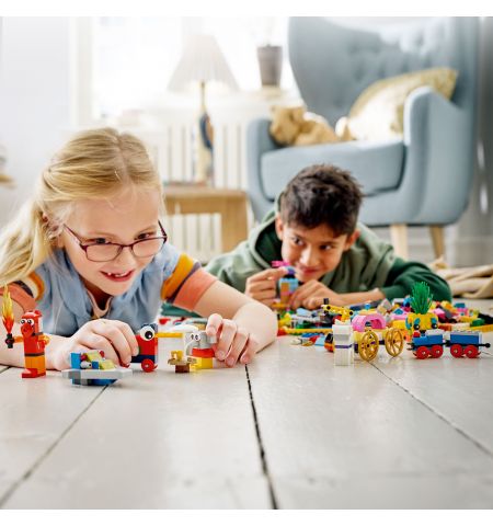 Lego Classic 11021 Конструктор 90 лет игры Lego Classic 11021 Конструктор 90 лет игры