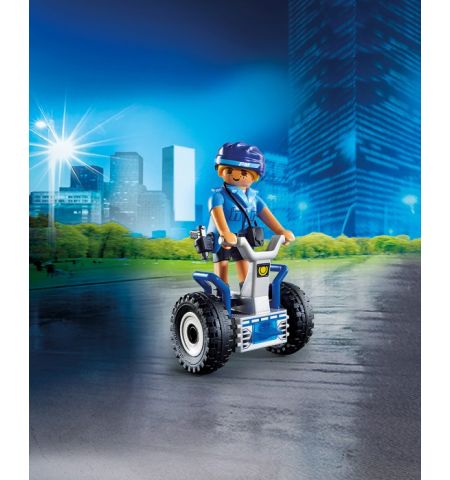 PM6877 Policewoman with Balance Racer