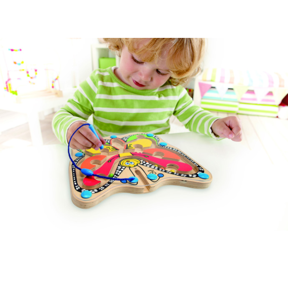 HAPE E1704A  ДЕРЕВЯННАЯ ИГРУШКА: МАГНИТНЫЙ ЛАБИРИНТ БАБОЧКА