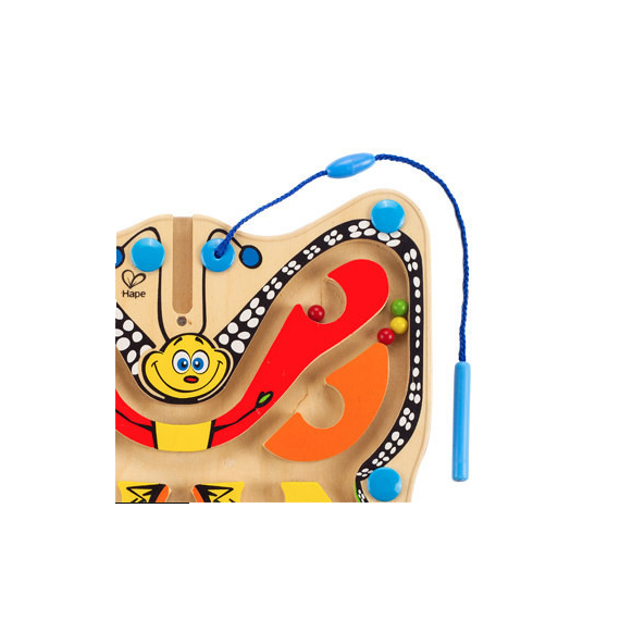 HAPE E1704A  ДЕРЕВЯННАЯ ИГРУШКА: МАГНИТНЫЙ ЛАБИРИНТ БАБОЧКА