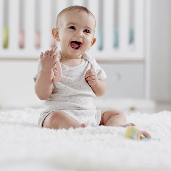 HAPE E0025A ПРОРЕЗЫВАТЕЛЬ RING RATTLE