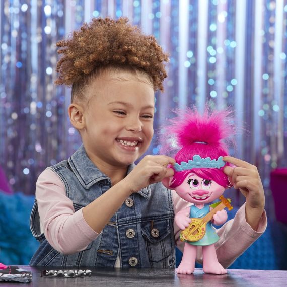 HASBRO TROLLS E9411- КУКЛА ТРОЛЛИ "ПОЮЩАЯ РОЗОЧКА"
