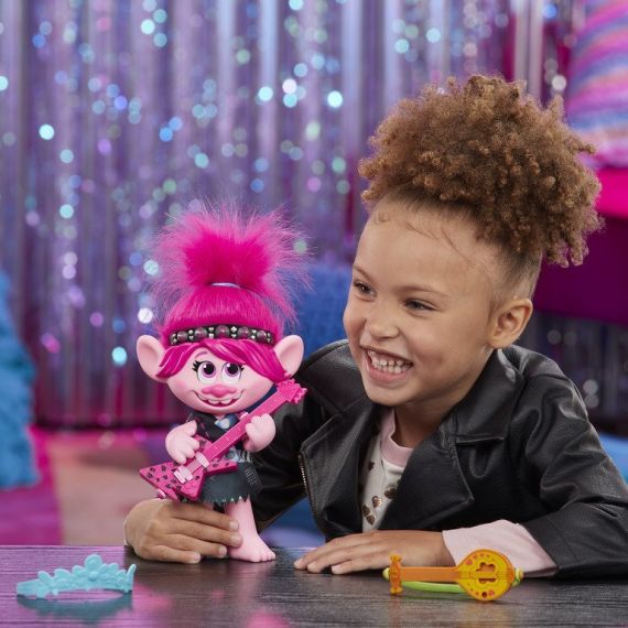 HASBRO TROLLS E9411- КУКЛА ТРОЛЛИ "ПОЮЩАЯ РОЗОЧКА"