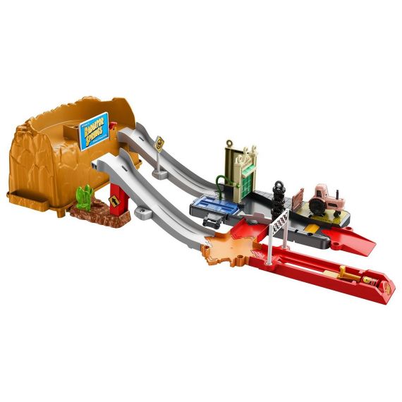 HOT WHEELS HDP02 НАБОР ИГРОВОЙ CITY SUPER TWIST TIRE SHOP