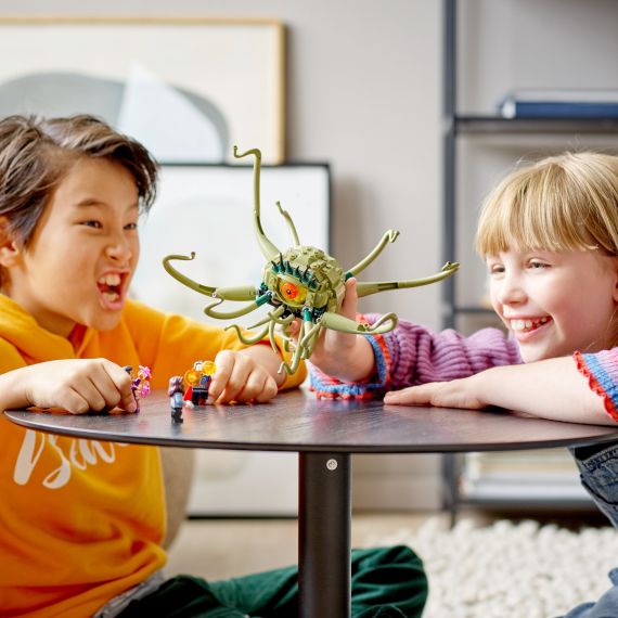 LEGO SUPER HEROES 76205 КОНСТРУКТОР СХВАТКА С ГАРГАНТОСОМ