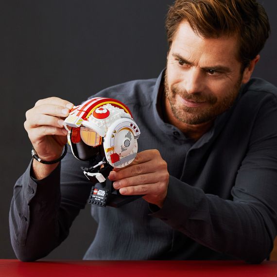 LEGO STAR WARS 75327 КОНСТРУКТОР LUKE SKYWALKER (RED FIVE) HELMET