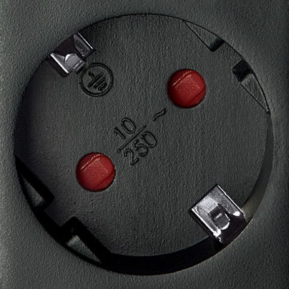 ФИЛЬТР СЕТЕВОЙ SVEN OPTIMA / 6 SOCKETS WITH CHILDREN PROTECTION / 3M / WALL MOUNTABLE / BLACK