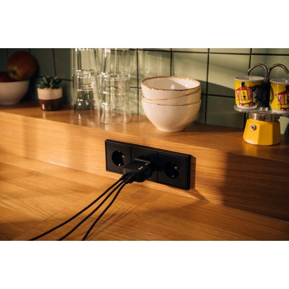 USB-ЗАРЯДНОЕ УСТРОЙСТВО  VERBATIM MINI GAN CHARGER 70W