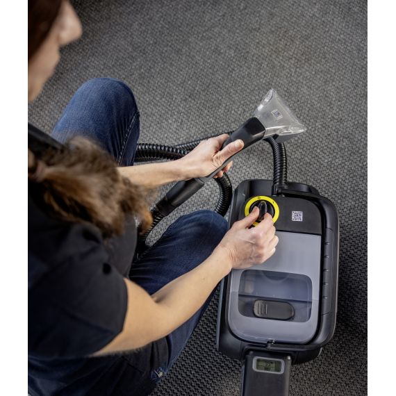 ASPIRATOR CU SPALARE PRIN INJECTIE-EXTRACTIE PROFESIONAL CU ACUMULATOR PUZZI 2/1 BP