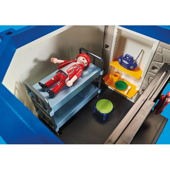 PM70568 PRISON ESCAPE