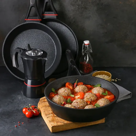 ESPRESSOR GEYSER  POLARIS PRO COLLECTION-6C, NEGRU